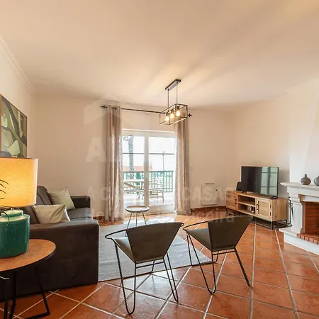 Apartment Garden Park By Acasadascasas *