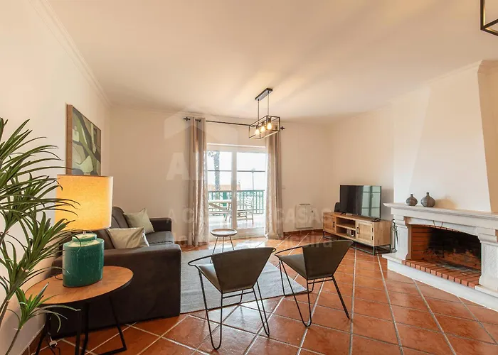 Apartment Garden Park By Acasadascasas *